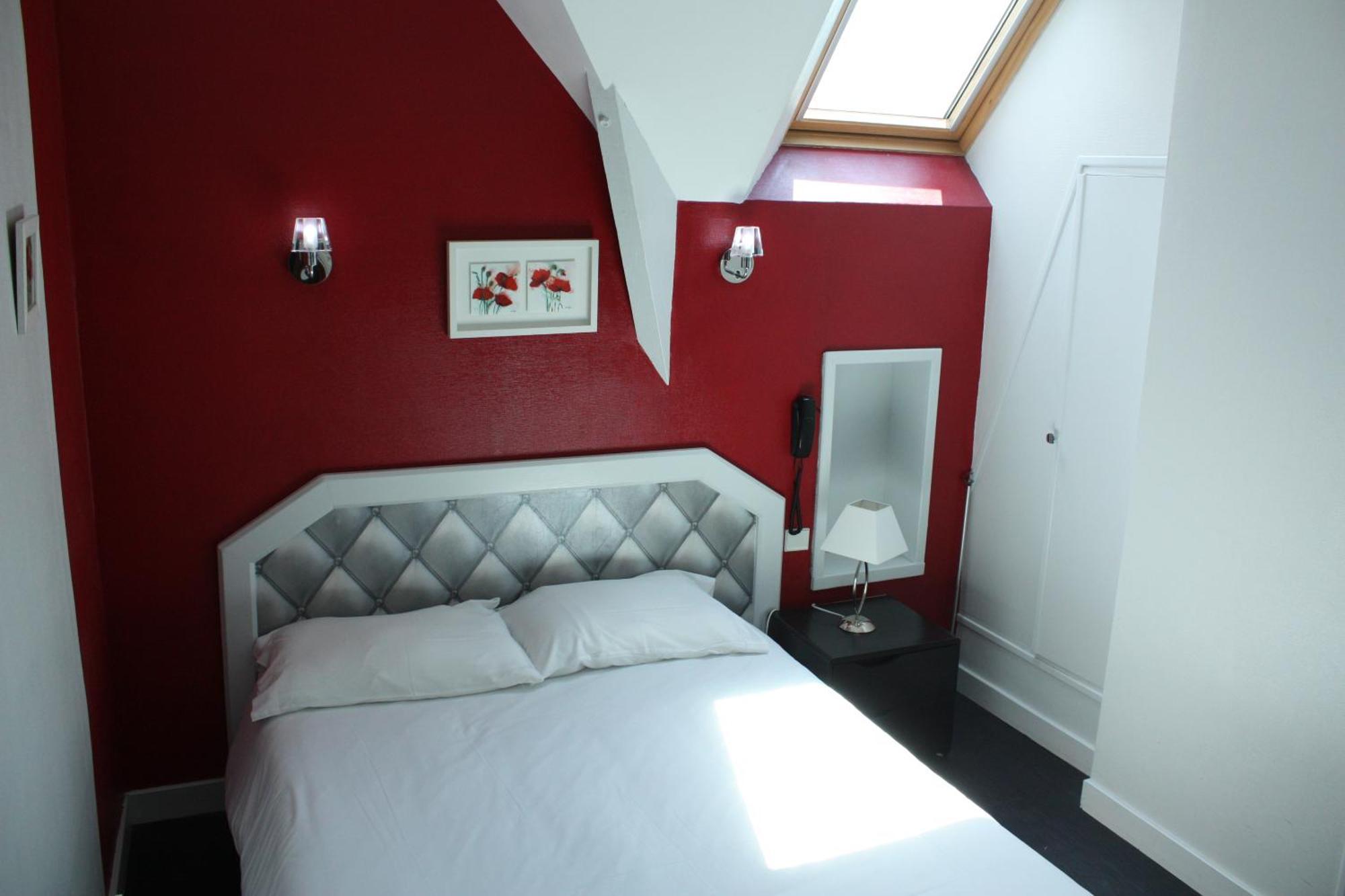 Contact Hotel Du Relais תוארס מראה חיצוני תמונה