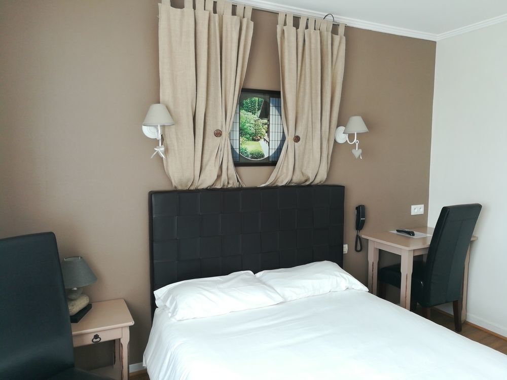 Contact Hotel Du Relais תוארס מראה חיצוני תמונה