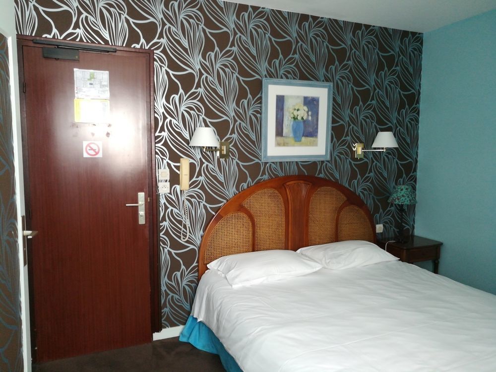 Contact Hotel Du Relais תוארס מראה חיצוני תמונה