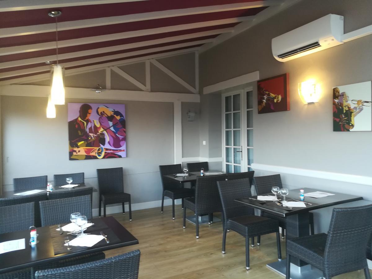 Contact Hotel Du Relais תוארס מראה חיצוני תמונה
