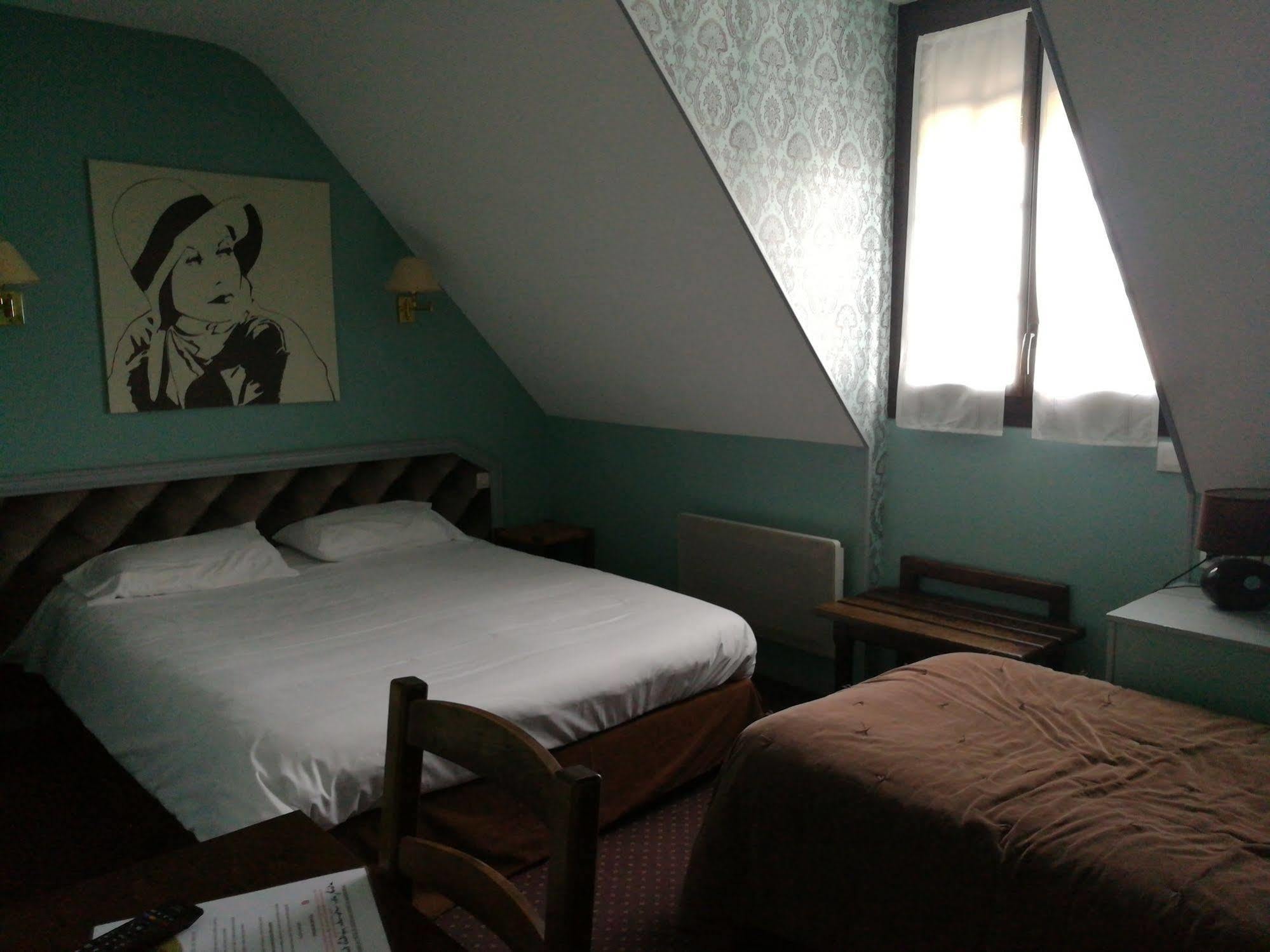 Contact Hotel Du Relais תוארס מראה חיצוני תמונה