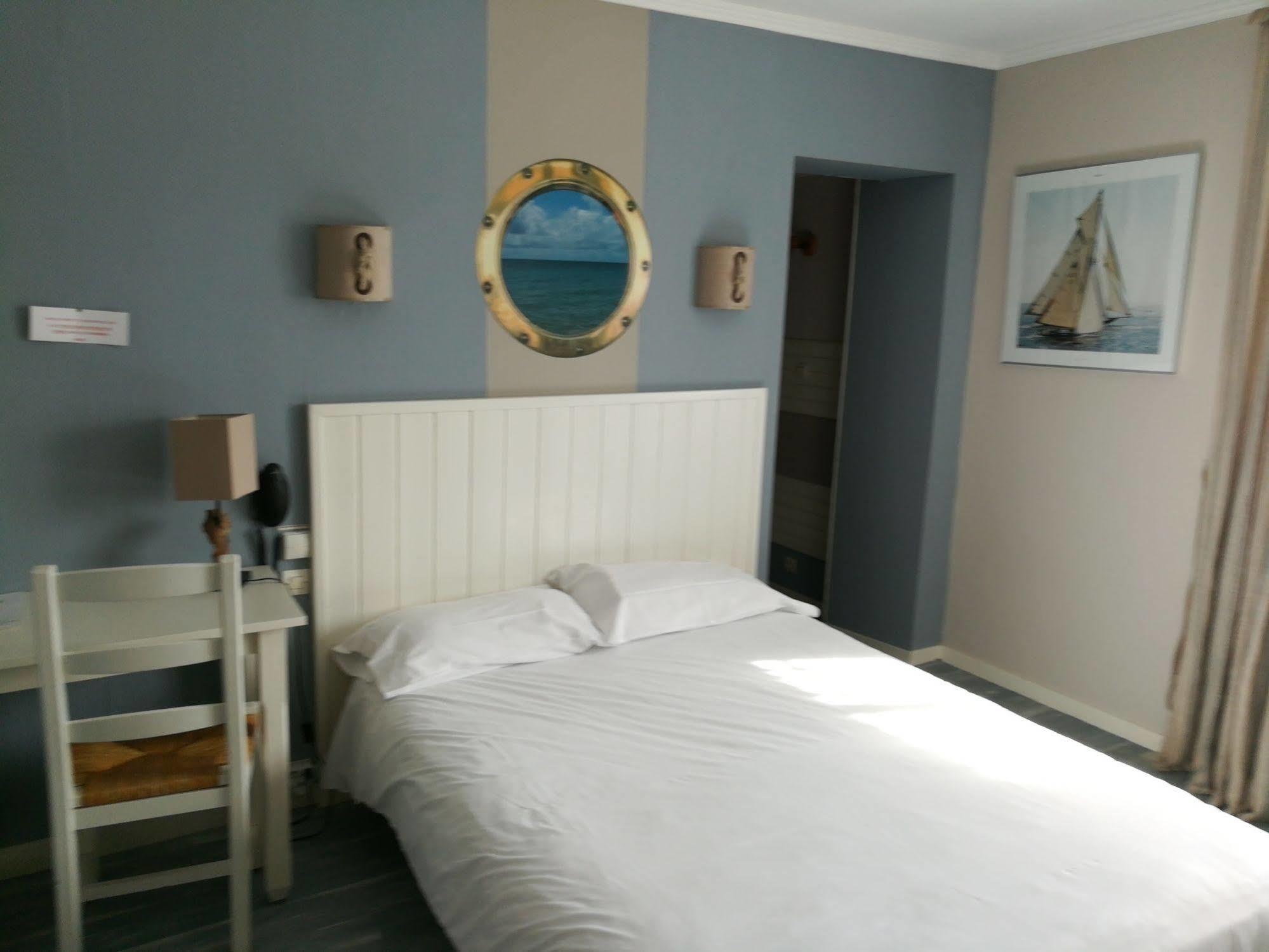Contact Hotel Du Relais תוארס מראה חיצוני תמונה