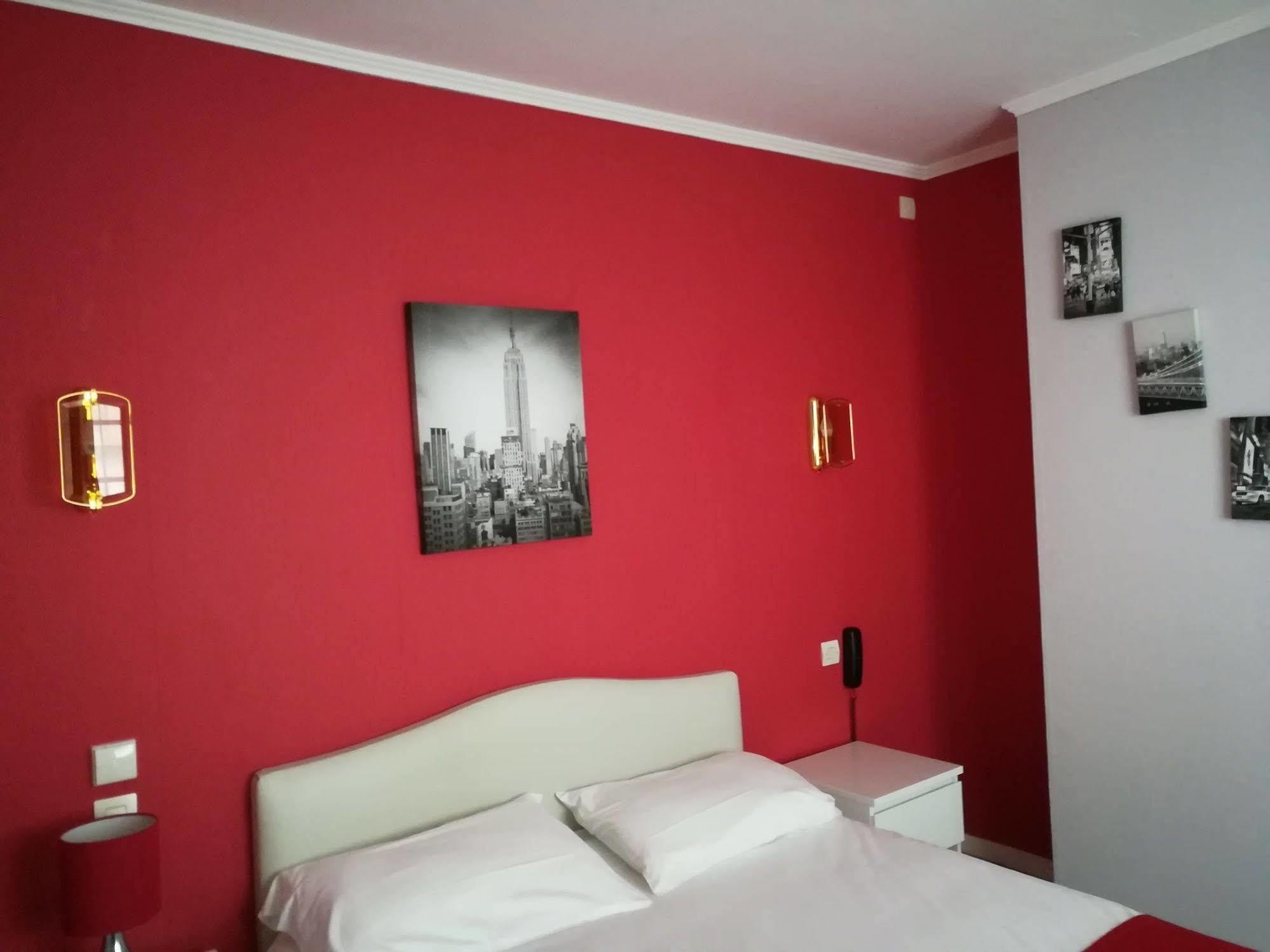 Contact Hotel Du Relais תוארס מראה חיצוני תמונה