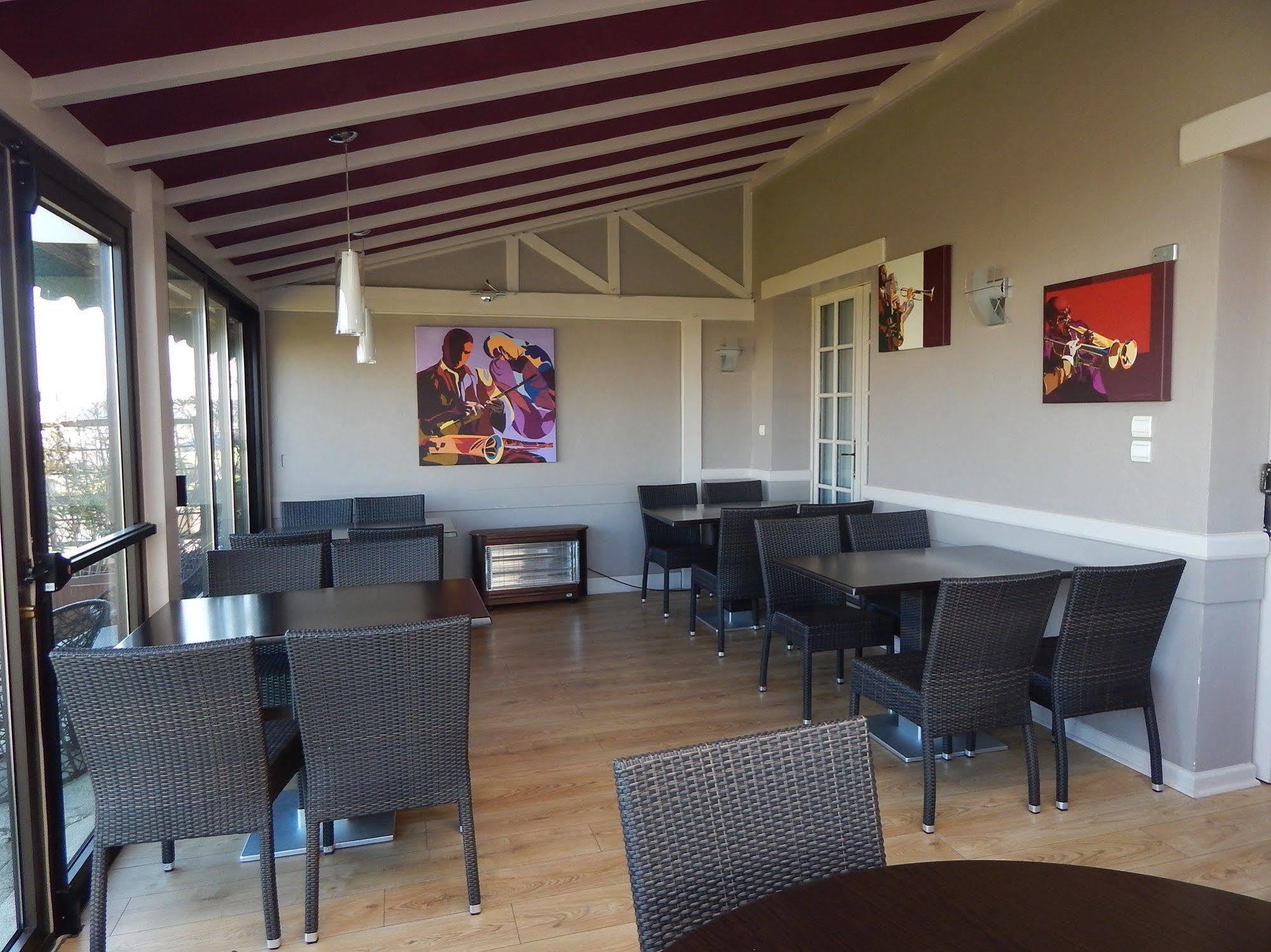 Contact Hotel Du Relais תוארס מראה חיצוני תמונה